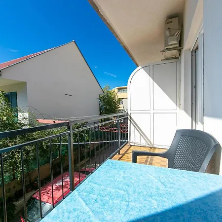 14708b Apartment *