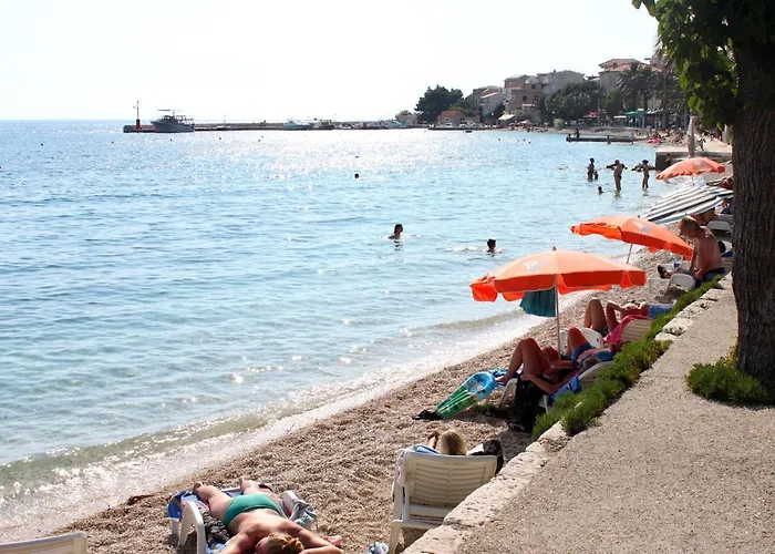 Apartment 14708b Gradac (Split-Dalmatia)