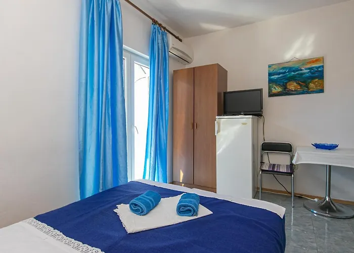 Apartment 14708b Gradac (Split-Dalmatia)
