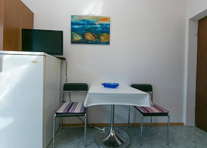 Apartment 14708b *