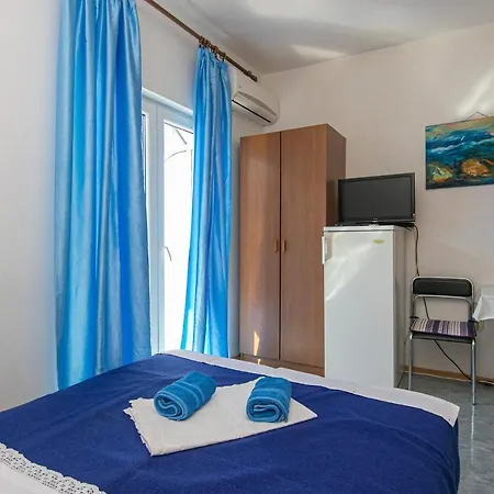 Apartment 14708b Gradac (Split-Dalmatia)